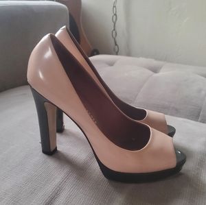 Marc Jacobs size 7 pink with olive patent leather platform heel peep toe pump